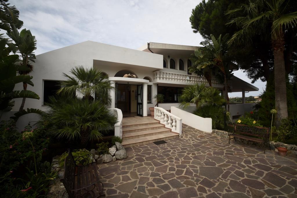 Villaggio Pineta Petto Bianco Capo Vaticano Exterior foto